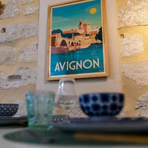 https://a-lombre-des-papes.aixenprovencehotels.org